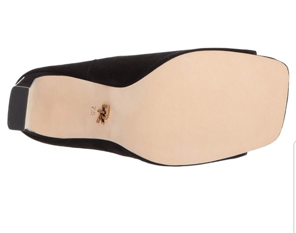 Donna Karan Mule - Picture 3 of 3